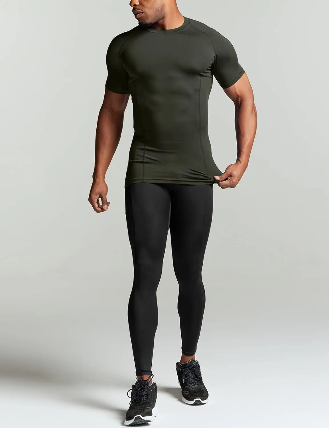 ATHLIO Men's Cool Dry Short Sleeve Compression Shirts, Sports Baselayer T-Shirts Tops, Athletic Workout Shirt