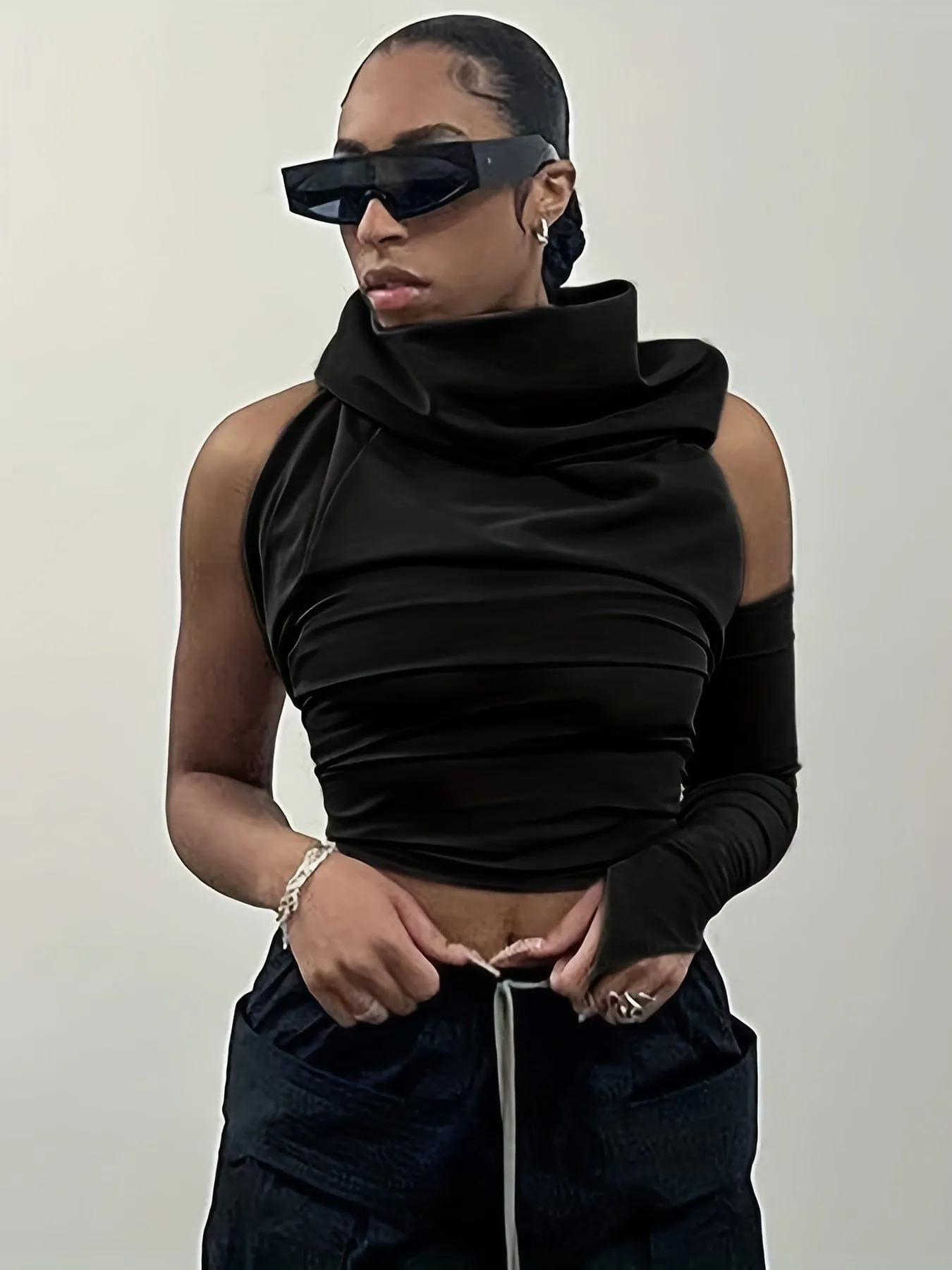 Basic Sleeveless Mock Neck