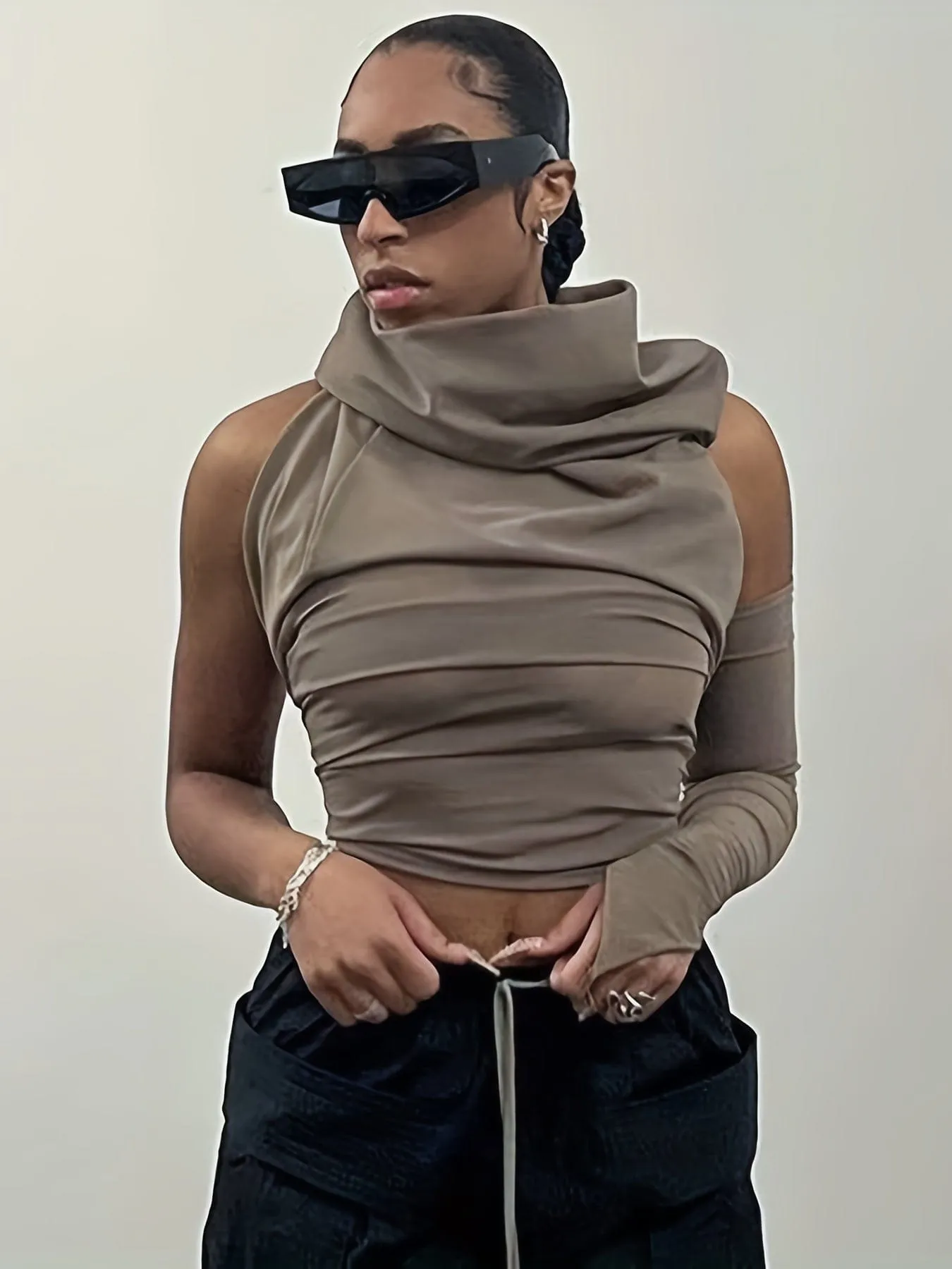 Basic Sleeveless Mock Neck