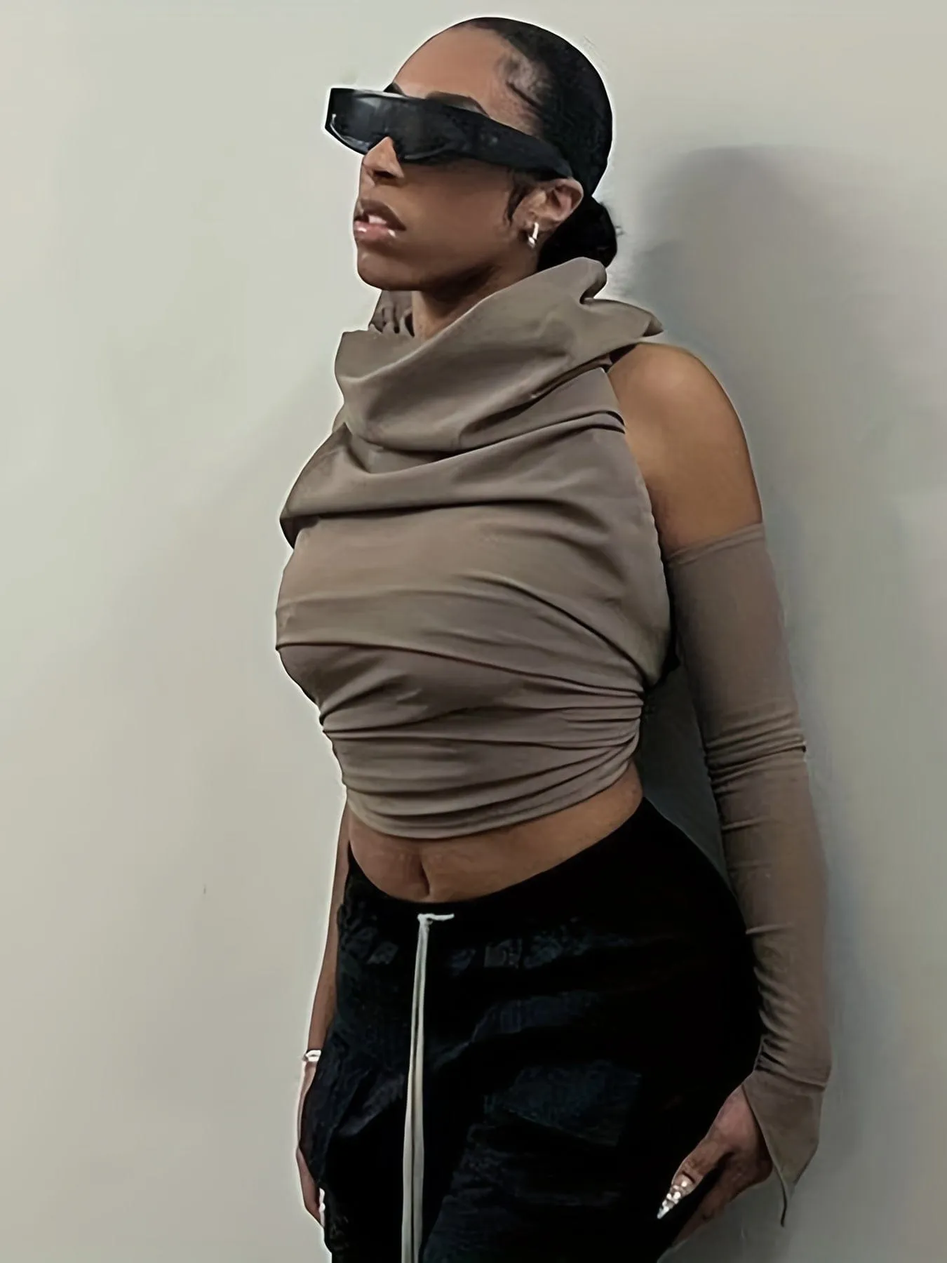 Basic Sleeveless Mock Neck