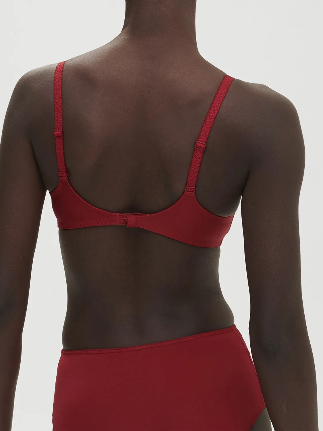 Caresse Wireless Triangle - Tango Red