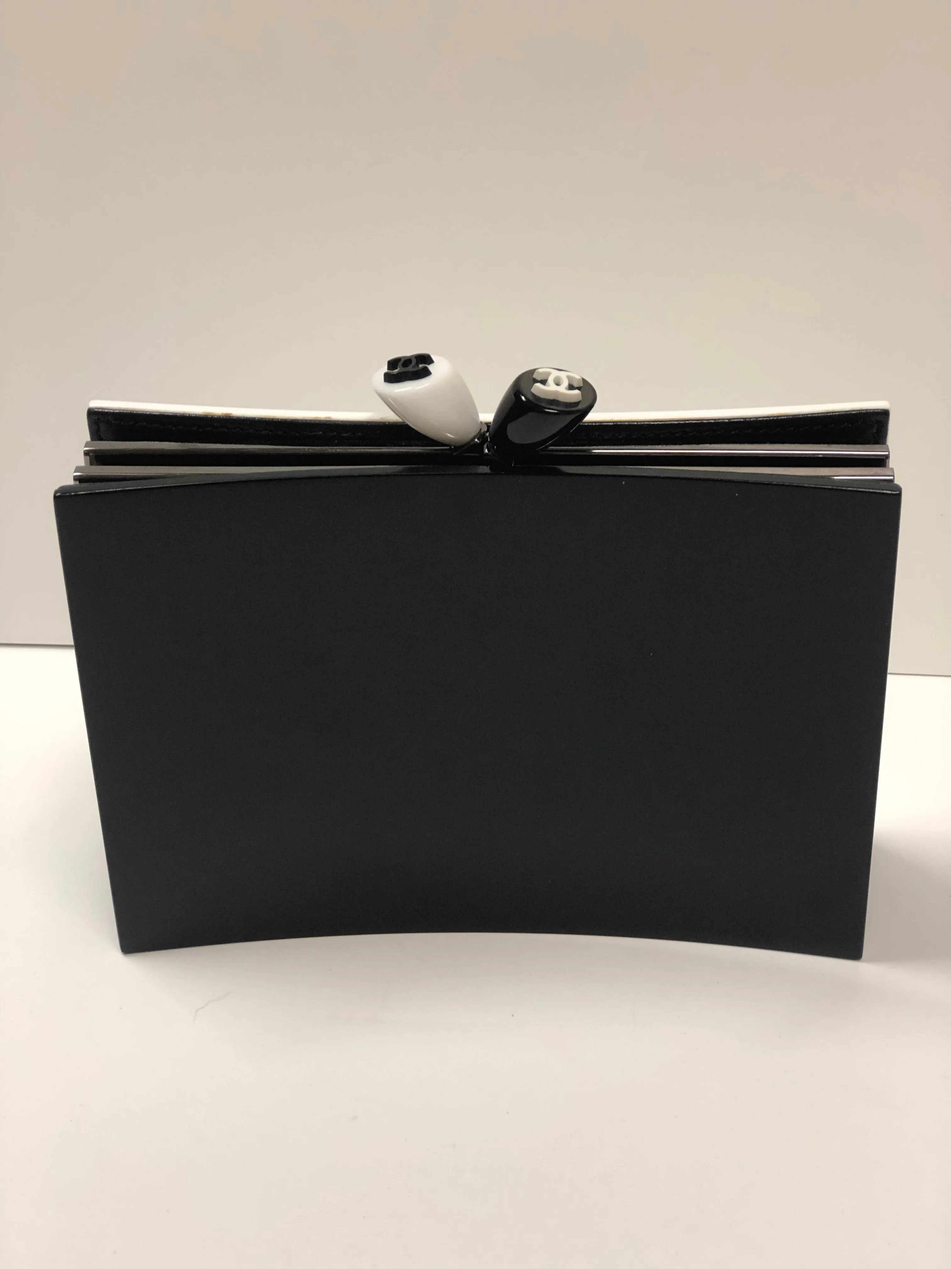 CHANEL SAC DIVERS BLACK/WHITE LUCITE CLUTCH