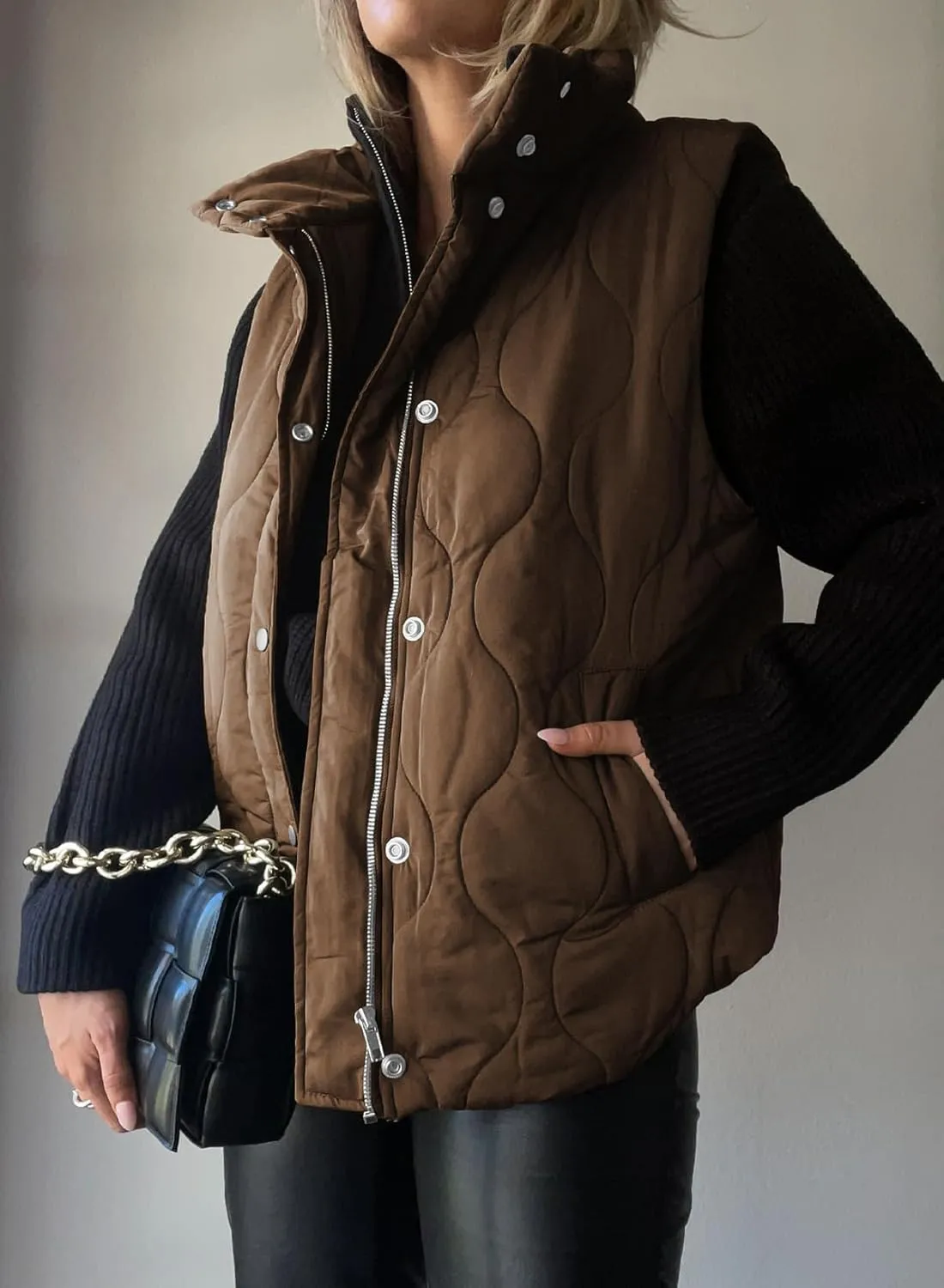 EVALESS Cropped Puffer Vest Women Lightweight Quilted Stand Collar Sleeveless Jackets Fall Spring 2025 Button Zip Up Coat