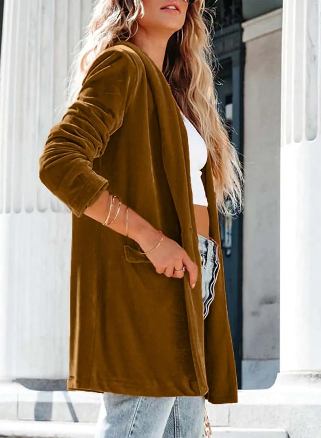 Happy Sailed Women's Velvet Blazer Jackets Casual Long Sleeve Lapel Collar Pocketed Blazer Suits Work Outfits