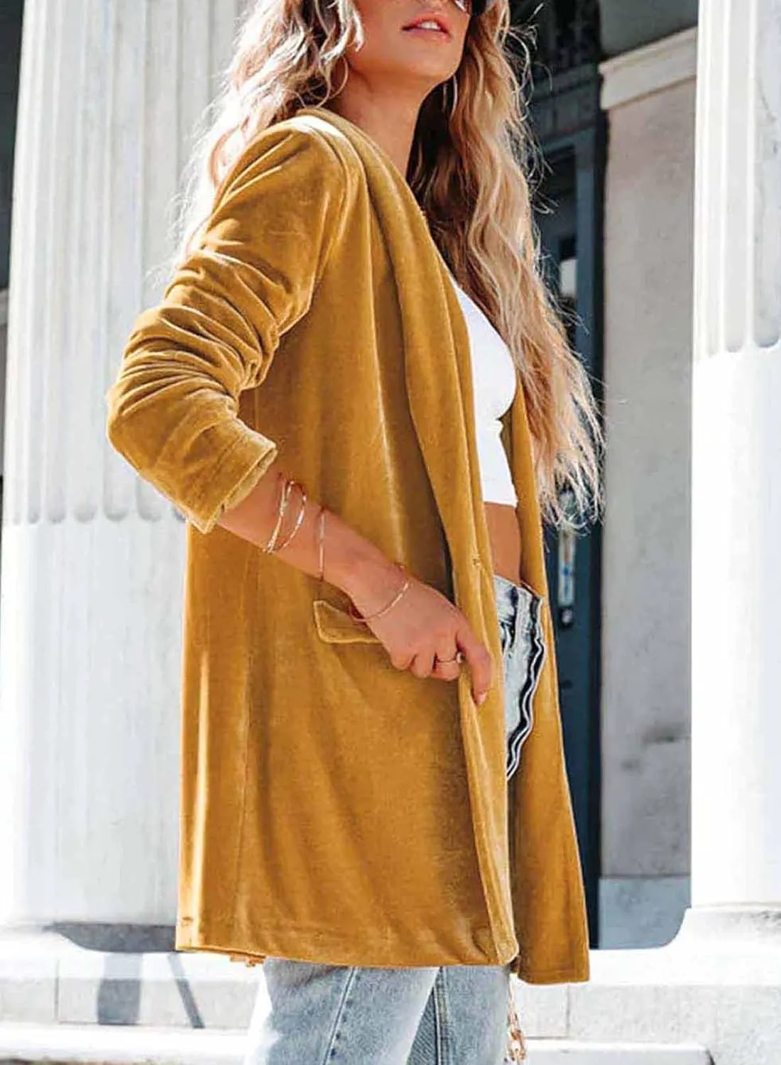 Happy Sailed Women's Velvet Blazer Jackets Casual Long Sleeve Lapel Collar Pocketed Blazer Suits Work Outfits