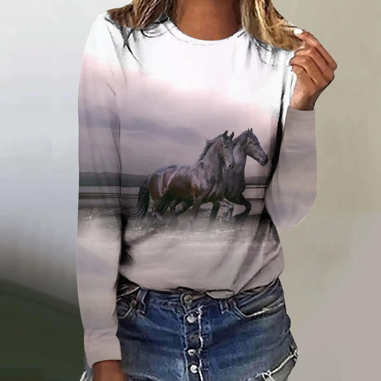 Horses T Shirt Women Funny Graphic Tees Long Sleeve Crew Neck Shirts Casual Loose Fit Blouses Horse Lover T-Shirt Gift