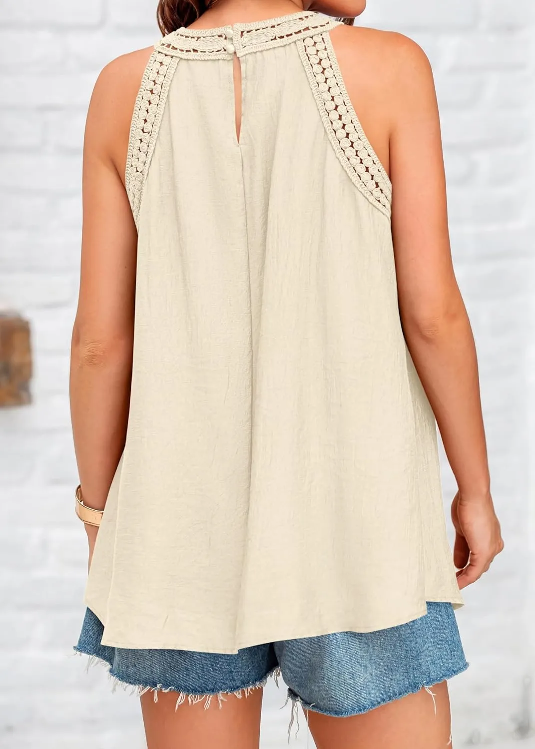 KIRUNDO Halter Tank Tops for Women 2025 Crochet Lace Summer Shirts Boho Cute Sleeveless Blouses Beach Vacation Outfits