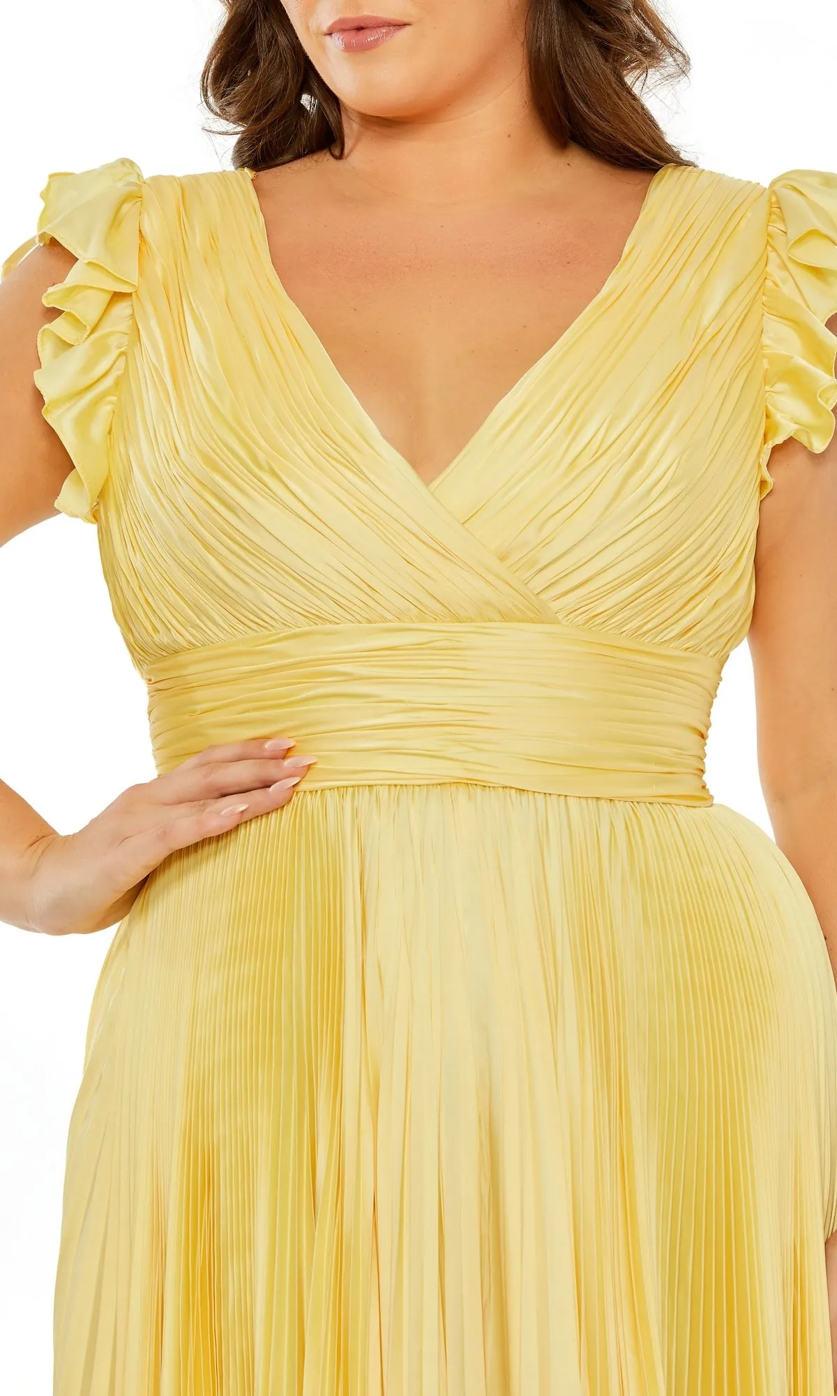 Mac Duggal Long Plus-Size Formal Dress 77006