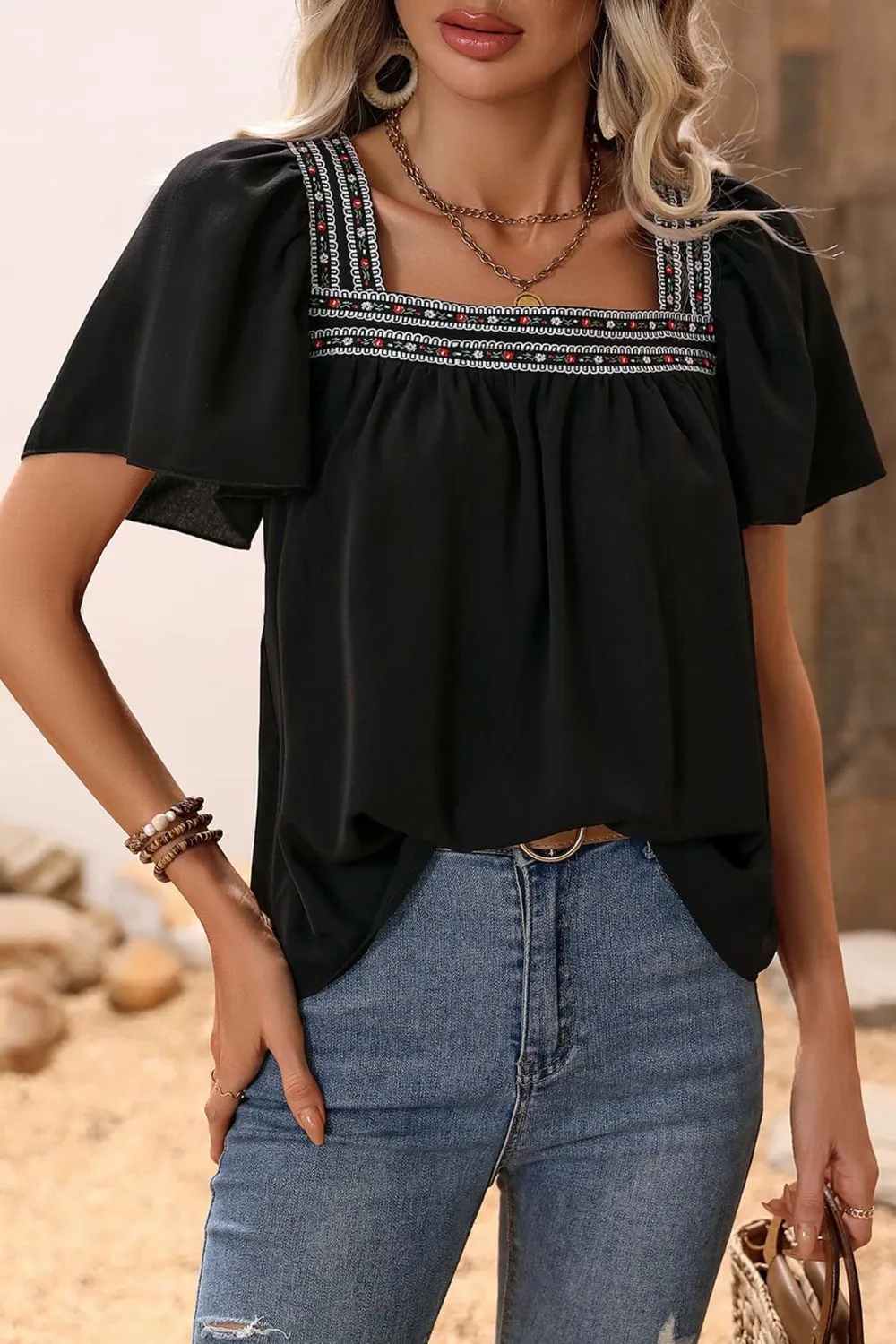 Unique Contrast Square Neck Puff Sleeve Blouse